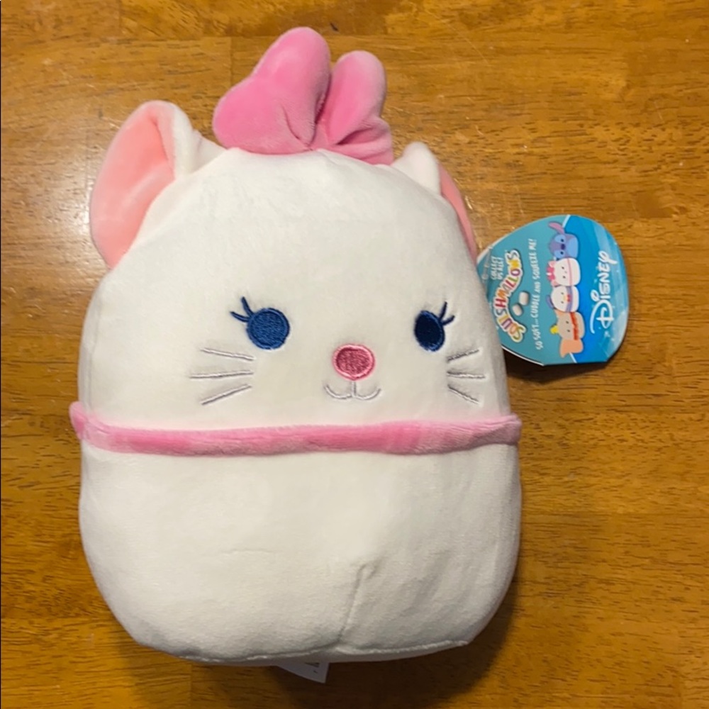 Marie Squishmallow (8in)